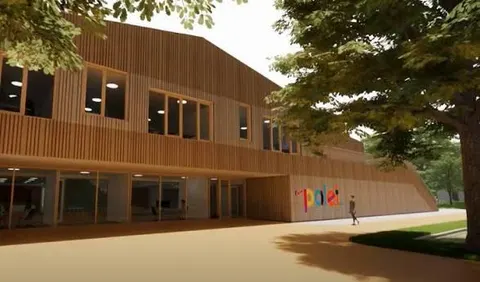 Een gerenderd beeld van een schoolgebouw met een houten lattengevel en een lange glazen onderbouw, met de naam van de school in gekleurde letters op de gevel en bomen ervoor
